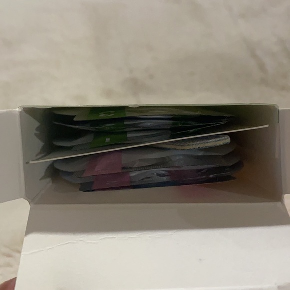 Voesh New York Mani Moments - Picture 10 of 10